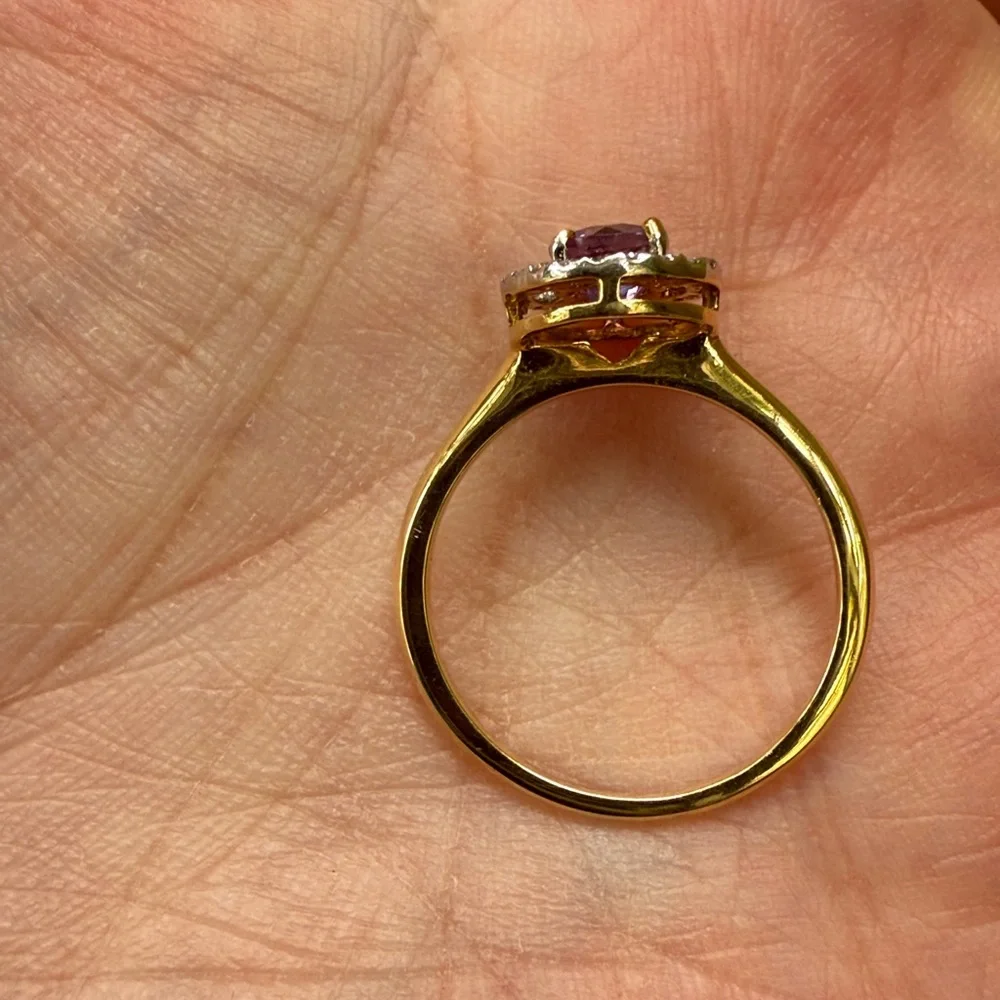 New 18K Gold Natural Amethyst and Natural Diamonds Ring in box with Certificate